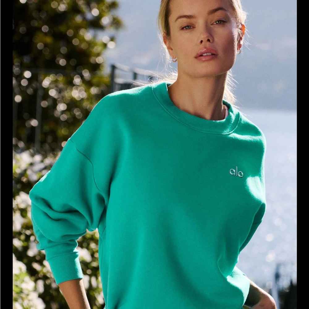 ALO Yoga sold out spruce green